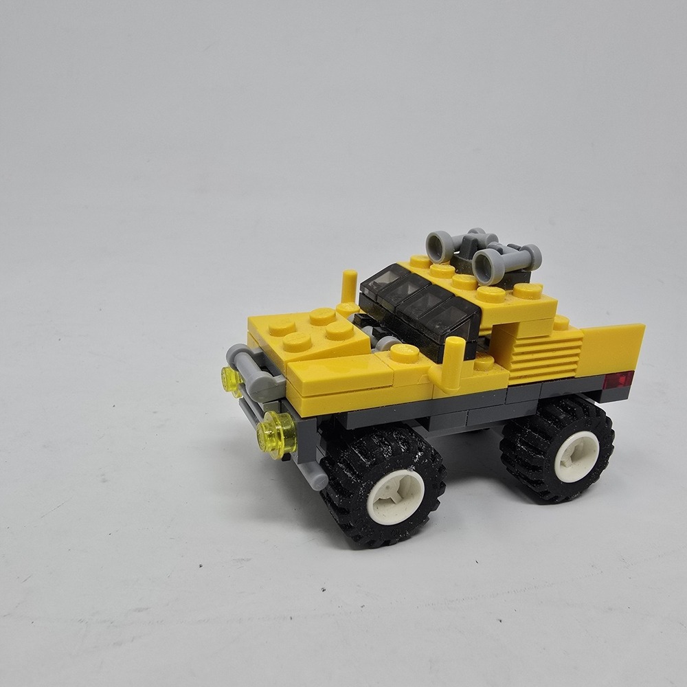 Lego 6742 Creator 3-in-1 Mini Off-Roader 100% Complete‎ with Manual - Picture 4 of 6